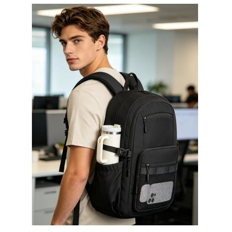 Everyday backpack with practical bottle holder Kalsten