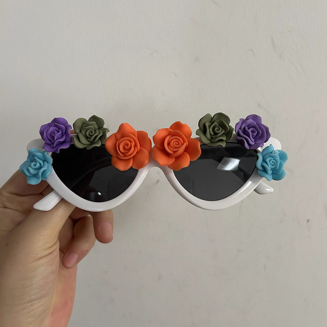 Women Cat-Eye Sunglasses with Floral Decor Kalsten