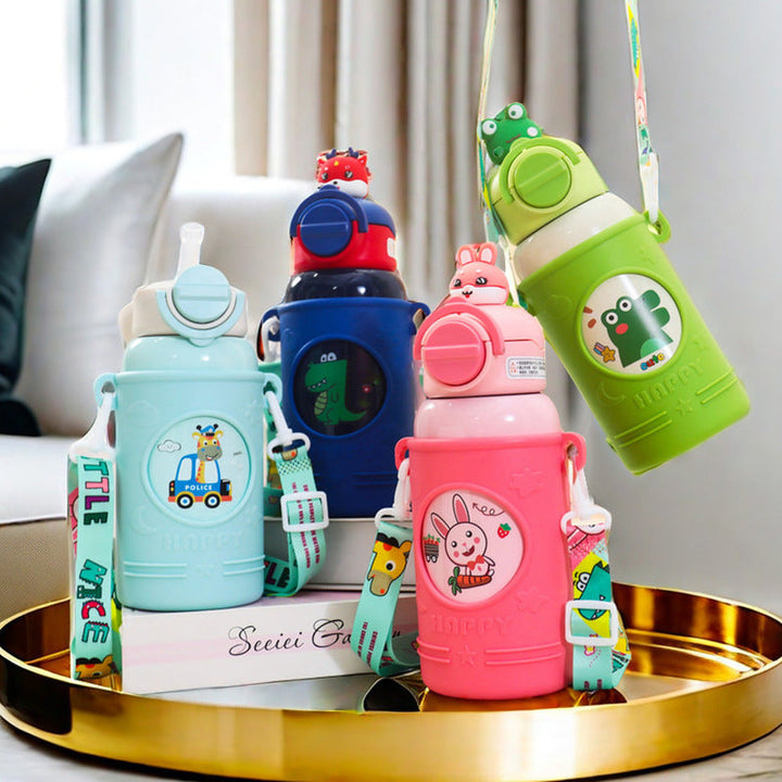 Insulated drinking bottle with cheerful frog design and carrying strap Kalsten