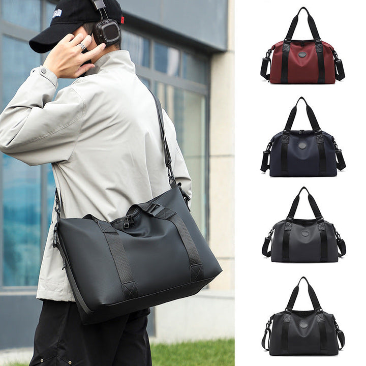 Sporty travel bag with sealed zipper and adjustable shoulder strap Kalsten