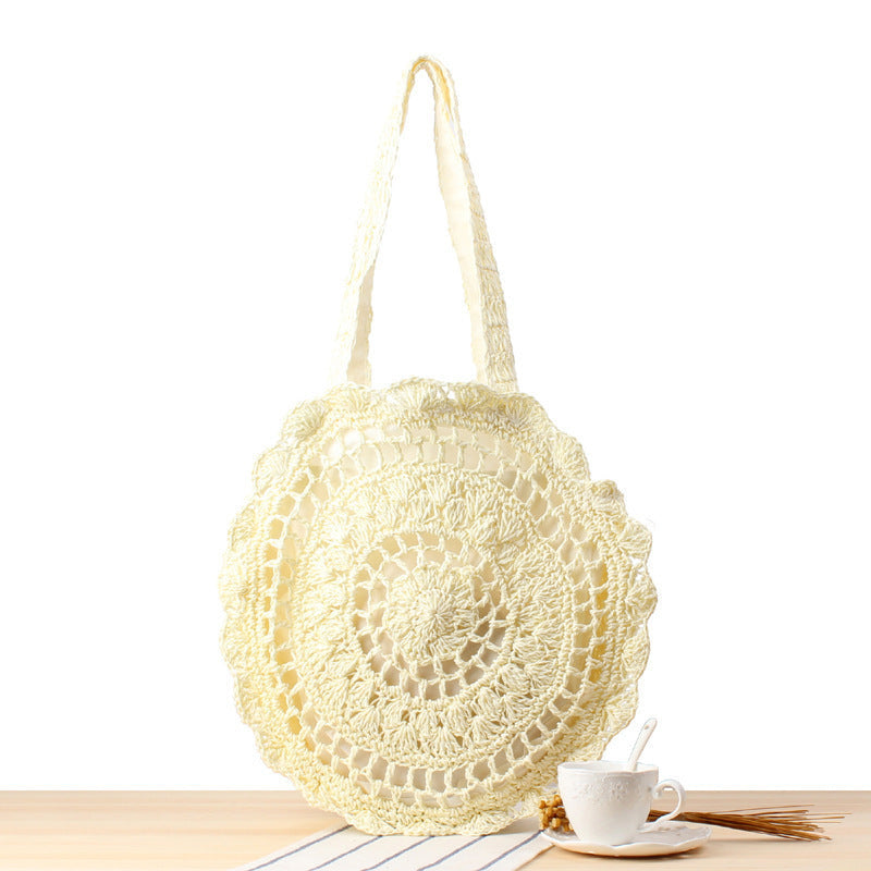 Handcrafted beach bag with artistic round design Kalsten