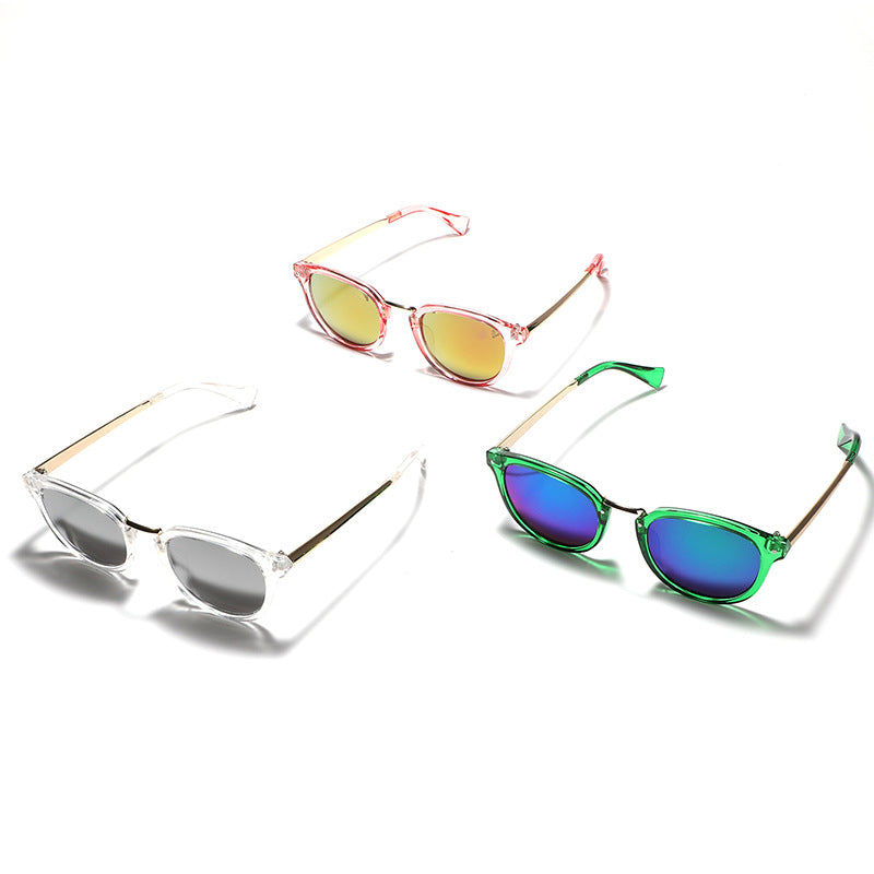 Women's fashion sunglasses with colorful, mirrored lenses and an elegant frame Kalsten