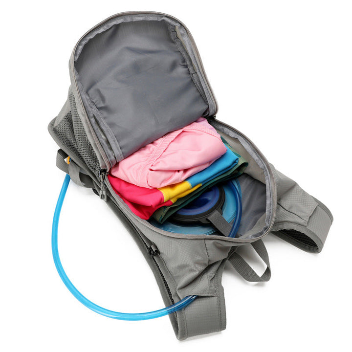 Unisex nan lightweight daypack with hydration system compatibility, breathable mesh side pockets and elastic cord attachment Kalsten
