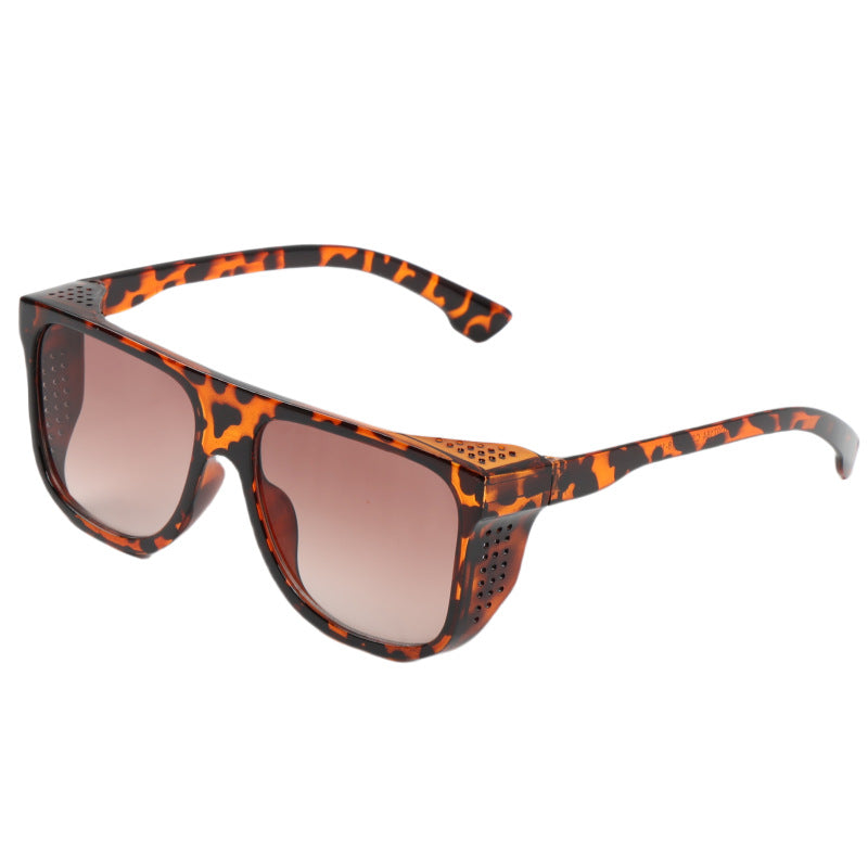 Women's fashionable oversized sunglasses with unique accent Kalsten