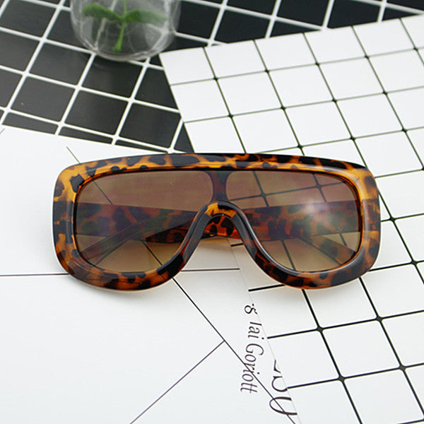 Women's sporty oversized sunglasses with futuristic design Kalsten