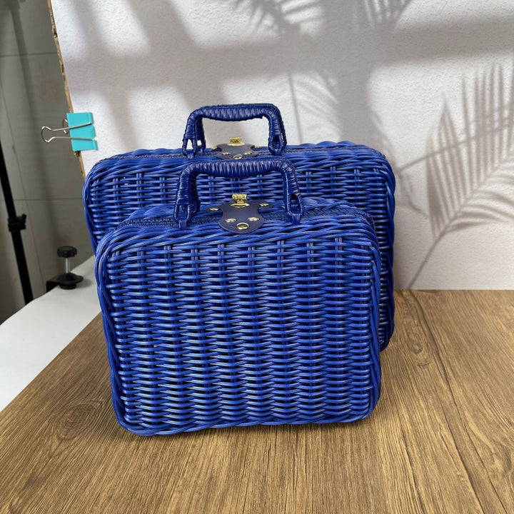 Women elegant handbag made of woven material Kalsten