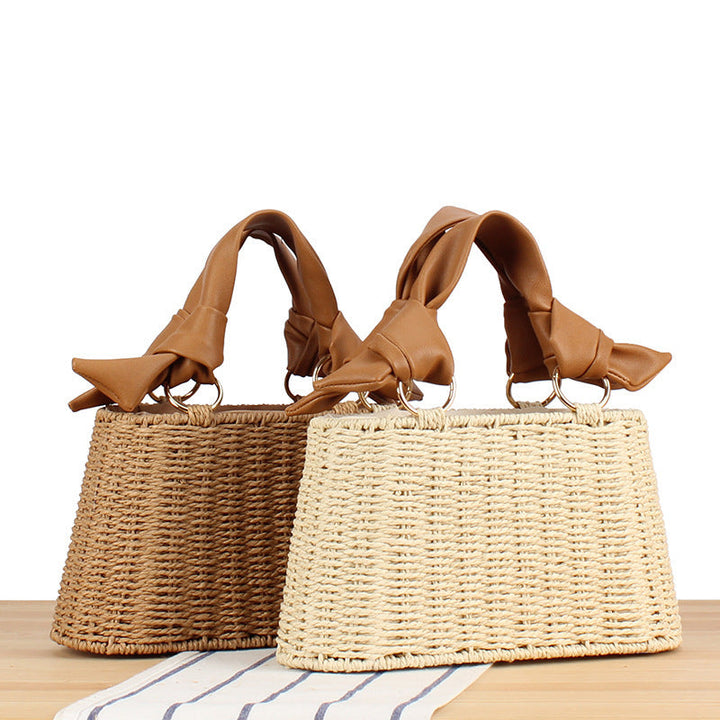 Elegant Handbag with Braided Design and Fashionable Details Kalsten