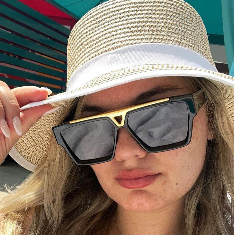 Ladies fashionable oversized sunglasses with stylish golden accent Kalsten