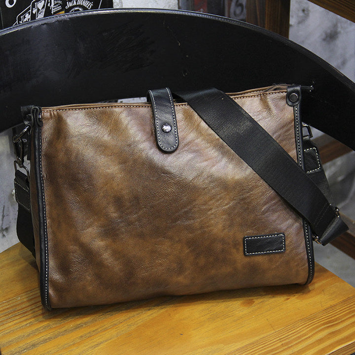 Stylish shoulder bag with textured leather Kalsten