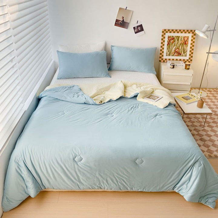 Women's high-quality duvet with a velvety surface and elegant quilting Kalsten