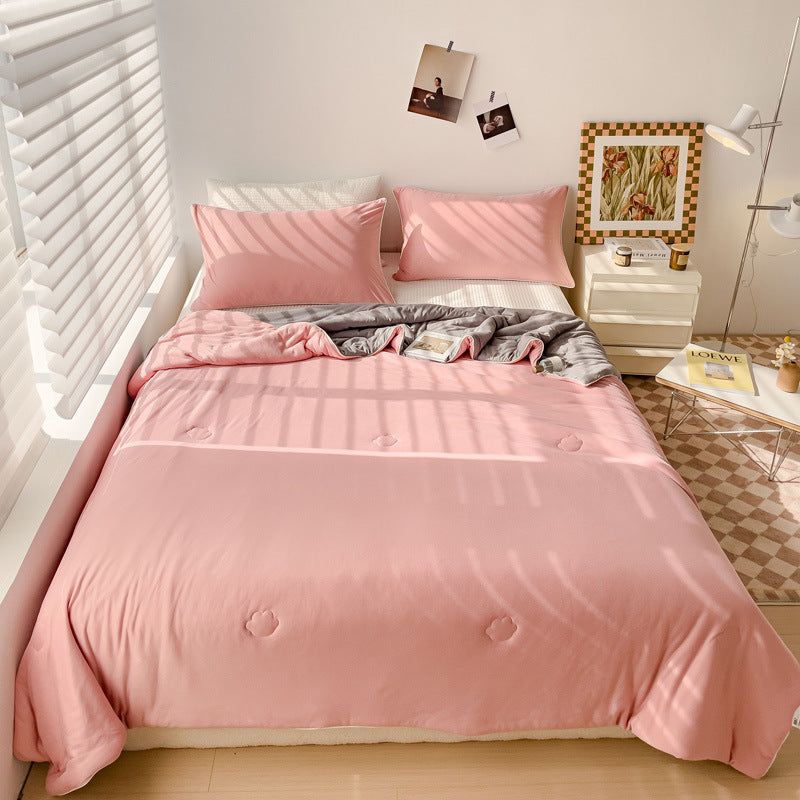 Women's high-quality duvet with a velvety surface and elegant quilting Kalsten
