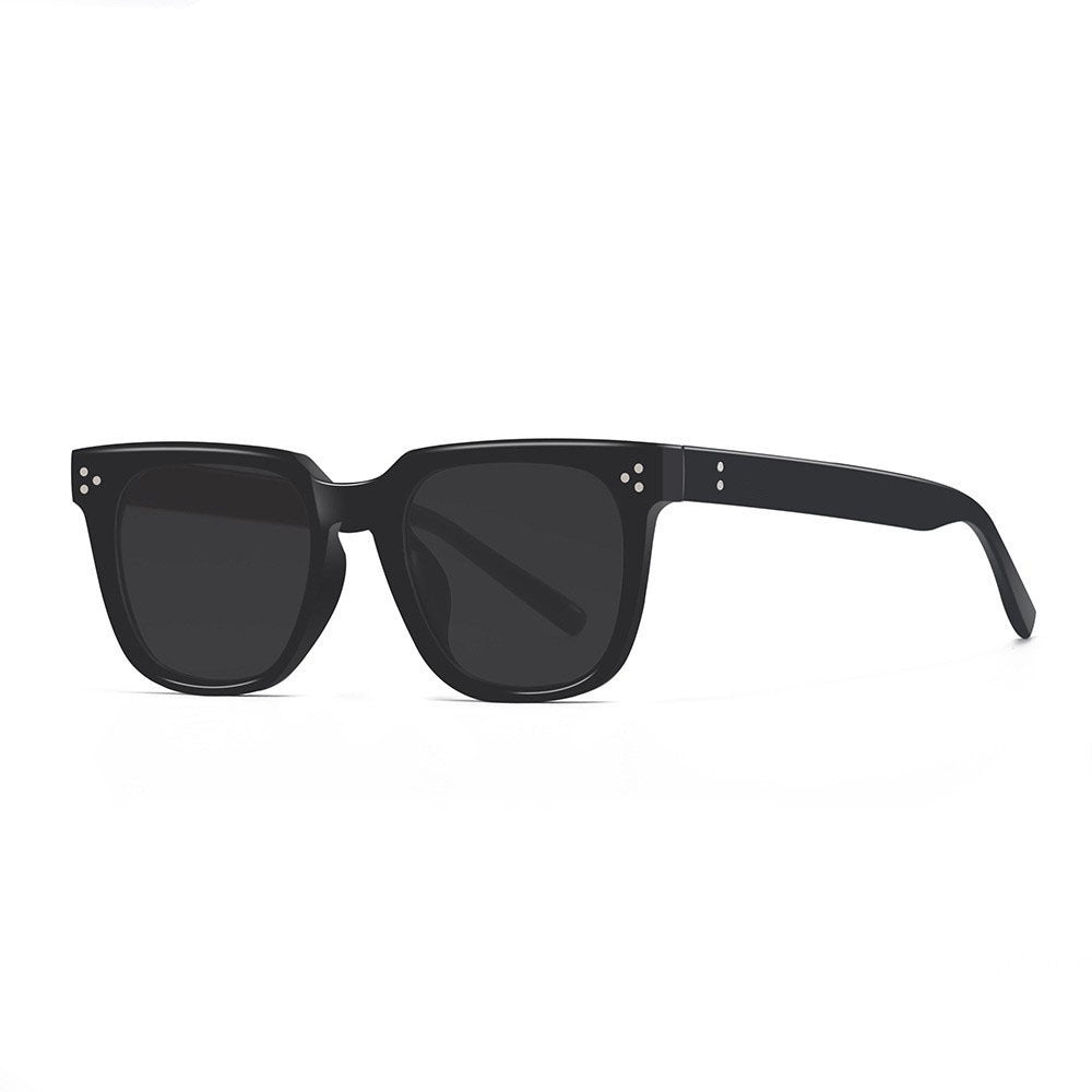 Ladies fashionable sunglasses with sturdy frame and UV protection Kalsten