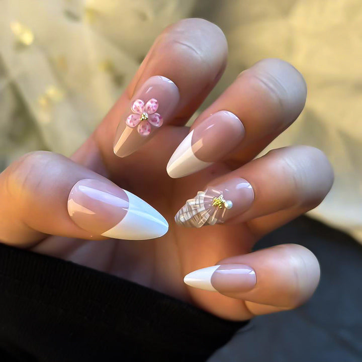 Elegant Floral Accent Press-On Nail Set Kalsten