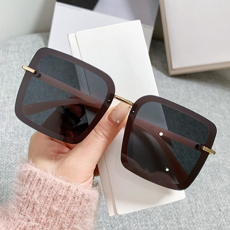 Women's trendy sunglasses in modern square design Kalsten