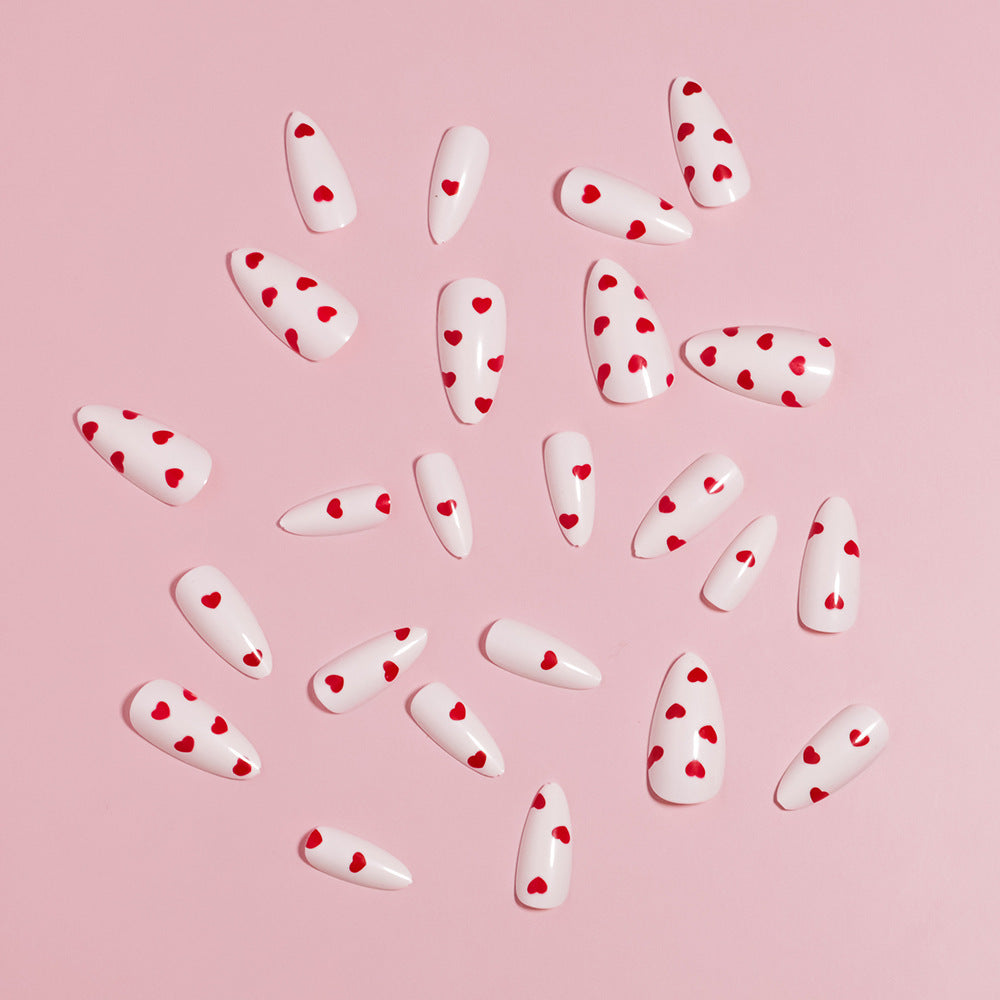 Trendy Heart-Decorated Nail Art Kalsten