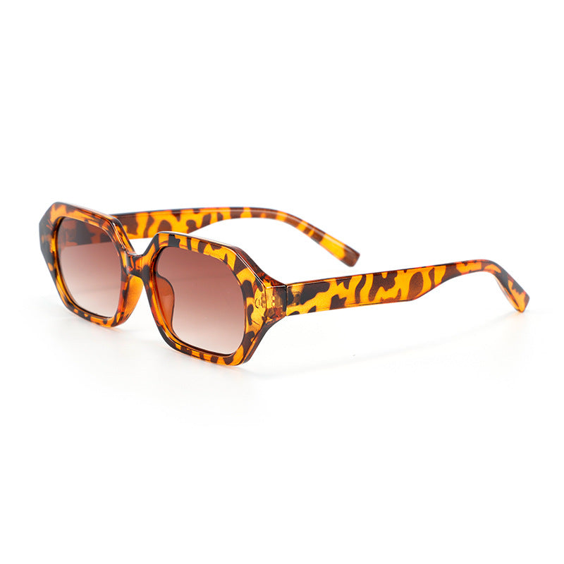 Ladies' striking sunglasses in modern design Kalsten