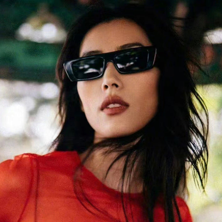 Ladies fashionable rectangular sunglasses in modern design Kalsten