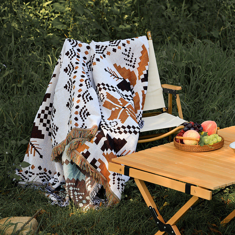 Patterned Throw Blanket Kalsten