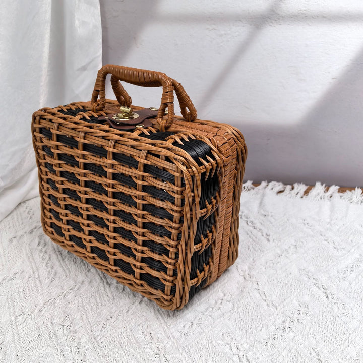 Women braided cosmetic and storage case Kalsten