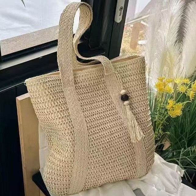 Handbag Made of Natural Weave with Decorative Tassel Detail Kalsten