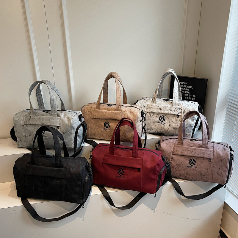 Sporty Travel Bag with Comfortable Shoulder Strap Kalsten