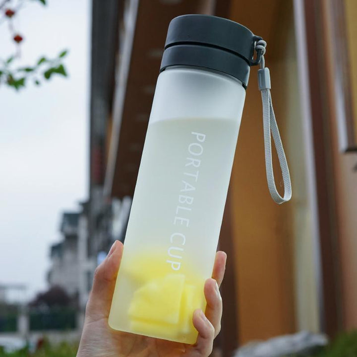 Women's water bottle with innovative lid Kalsten