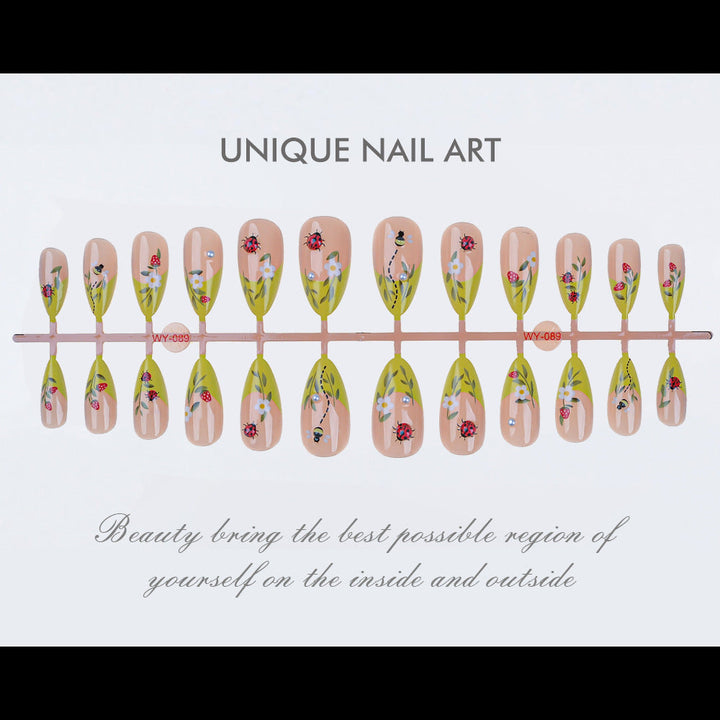 Decorative Floral Press-On Nail Set Kalsten