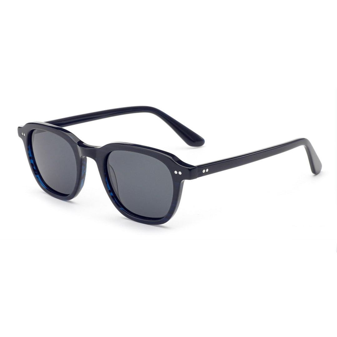 Ladies sunglasses in charming vintage style with a sturdy plastic frame Kalsten