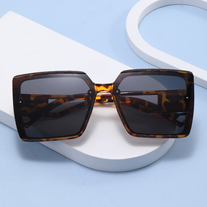 Women's fashionable square sunglasses with unique frame structure Kalsten