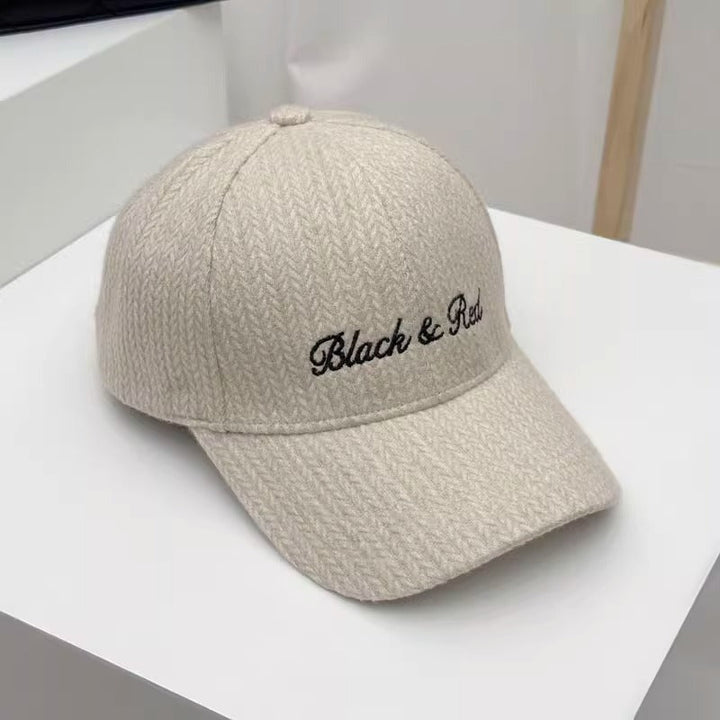 Women's Textured Knitted Baseball Cap Kalsten