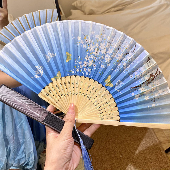 Handcrafted fan with Elegant flower pattern Kalsten