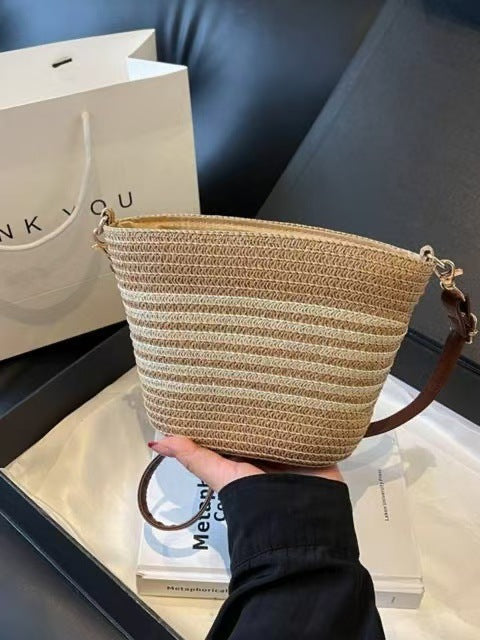 Trendy Summer Handbag Made of Woven Material Kalsten