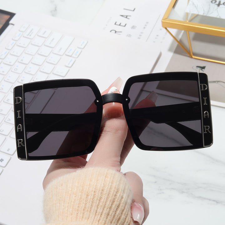 Women's sunglasses in modern square design Kalsten