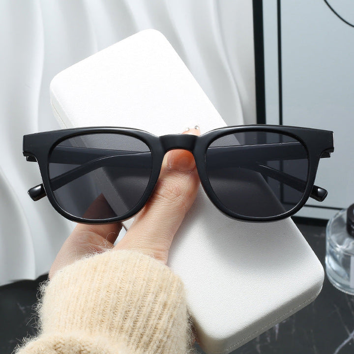 Women's fashionable cat-eye sunglasses with high-quality plastic frame Kalsten
