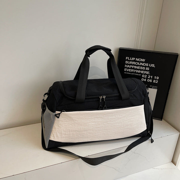 Sporty travel bag with sturdy carrying handles Kalsten