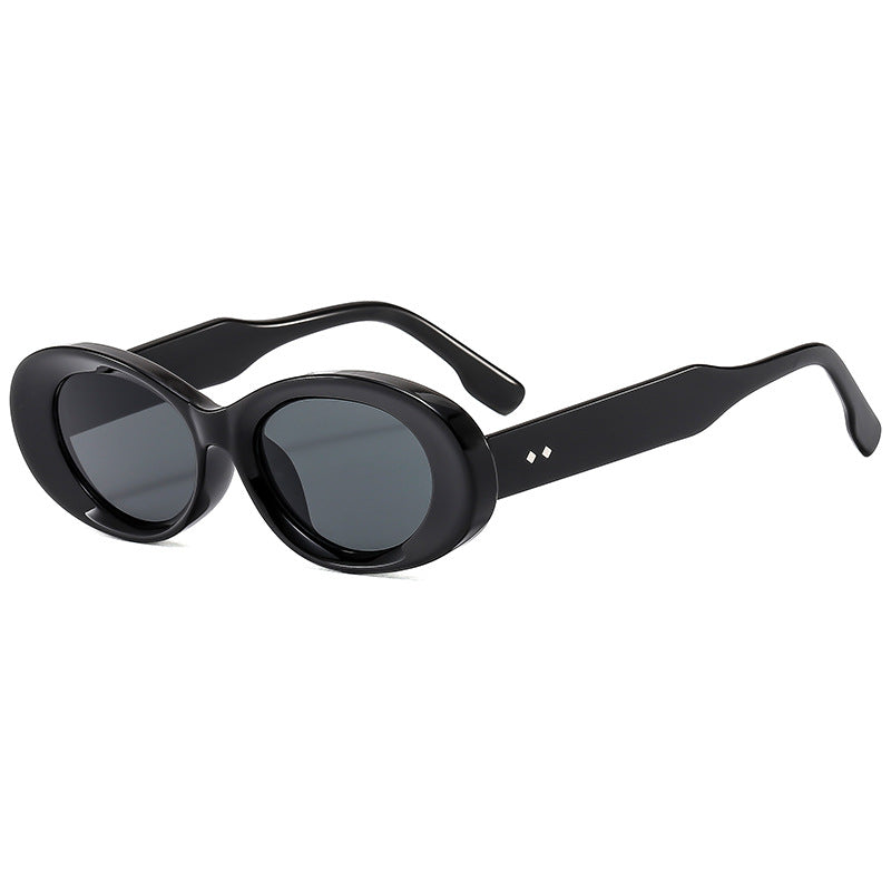 Women Retro-inspired Sunglasses in elegant oval design Kalsten