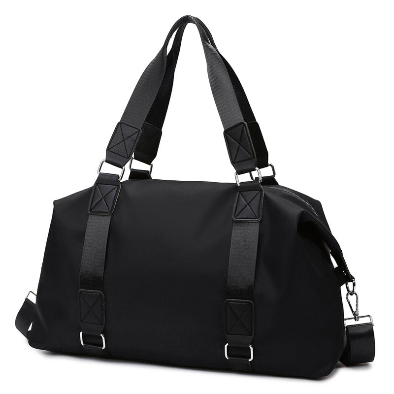 Sports bag with ergonomic carrying handles and versatile interior Kalsten