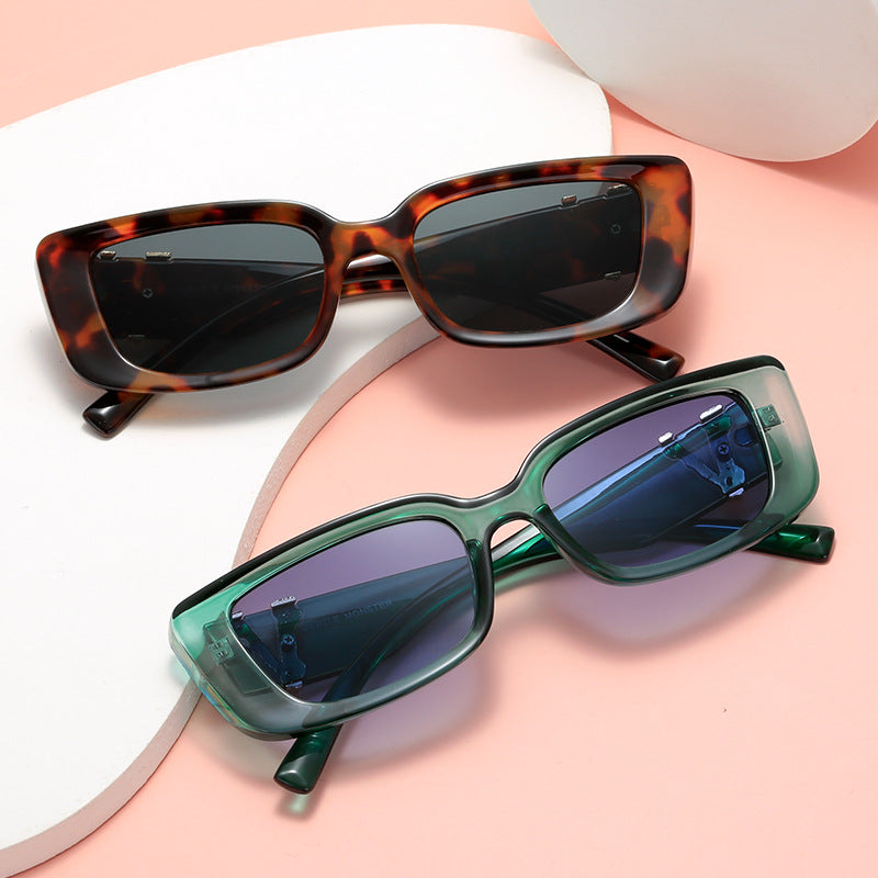 Women's fashionable sunglasses with luxurious tortoise design and gold accents Kalsten