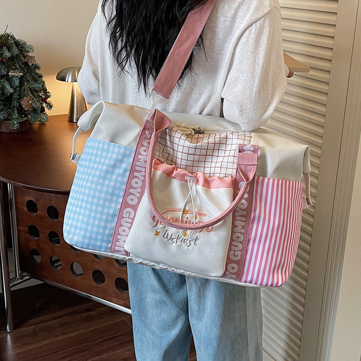 Chic Patchrk Travel Tote