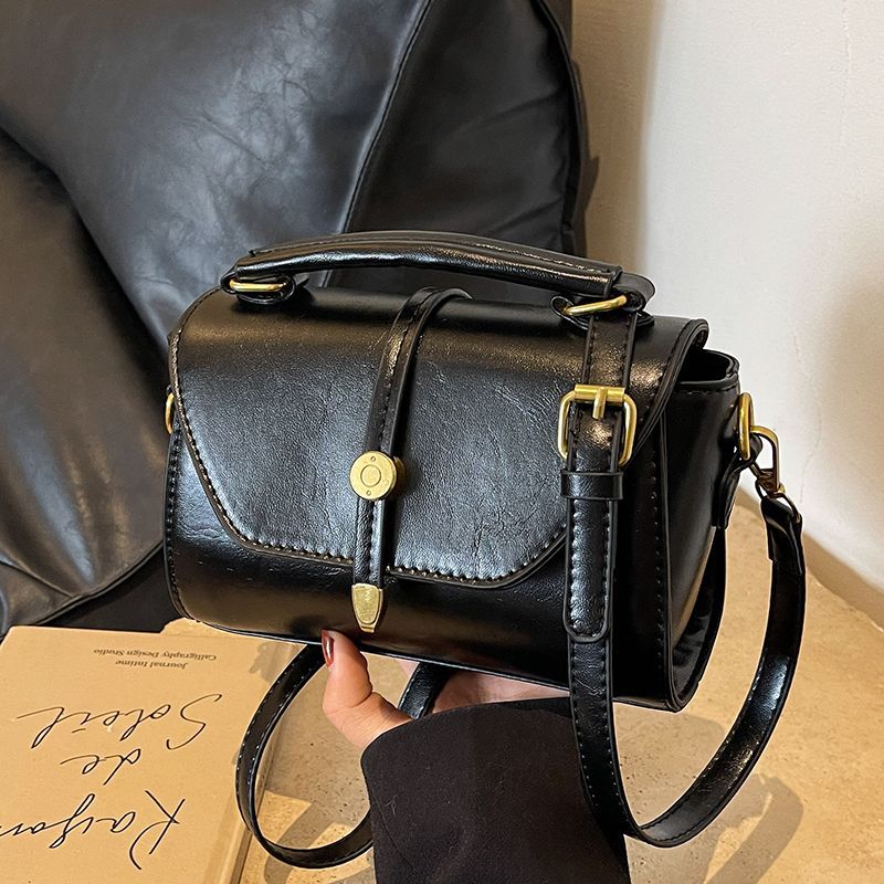 Vintage-Inspired Leather Shoulder Bag Acalora