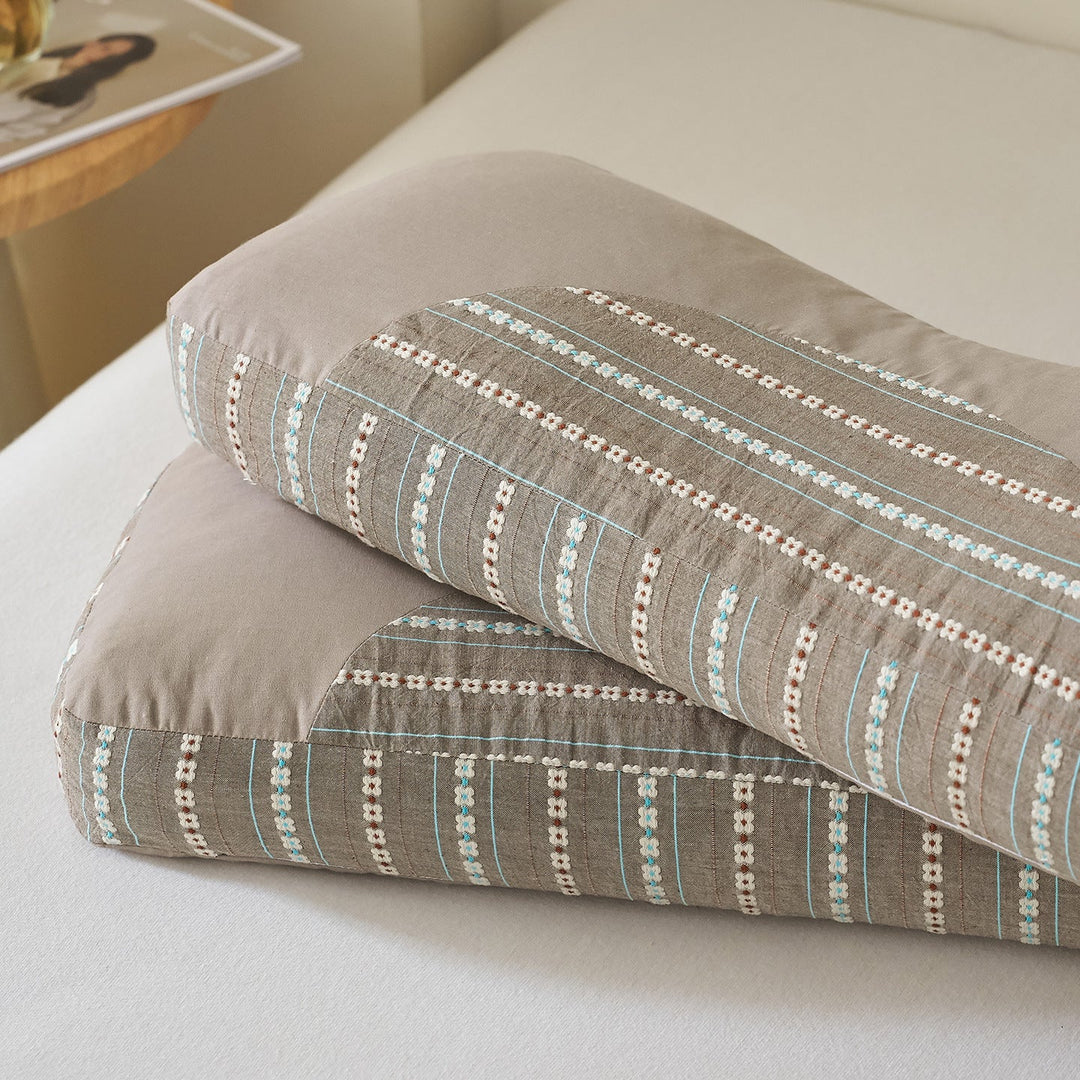 Ergonomic Sleep Pillow with Fine Pattern Structure Kalsten