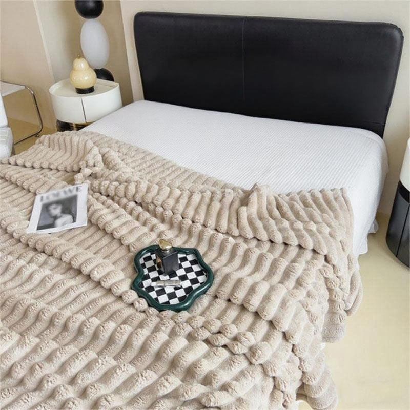Women Plush Bedspread with Textured Design Kalsten