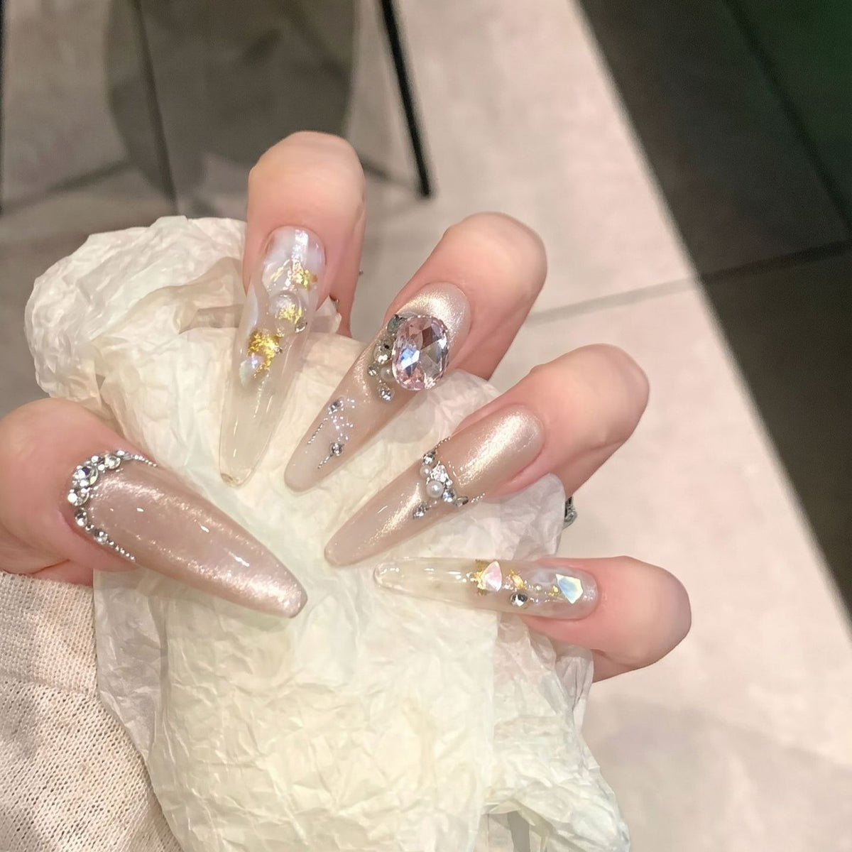 Decorative Stiletto Press-On Nail Art Set with Gemstone Accents Acalora