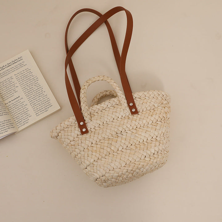Handcrafted straw bag with sturdy leather handles Kalsten