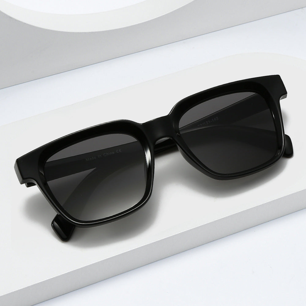 Women's elegant square sunglasses with UV protection and sturdy frame Kalsten