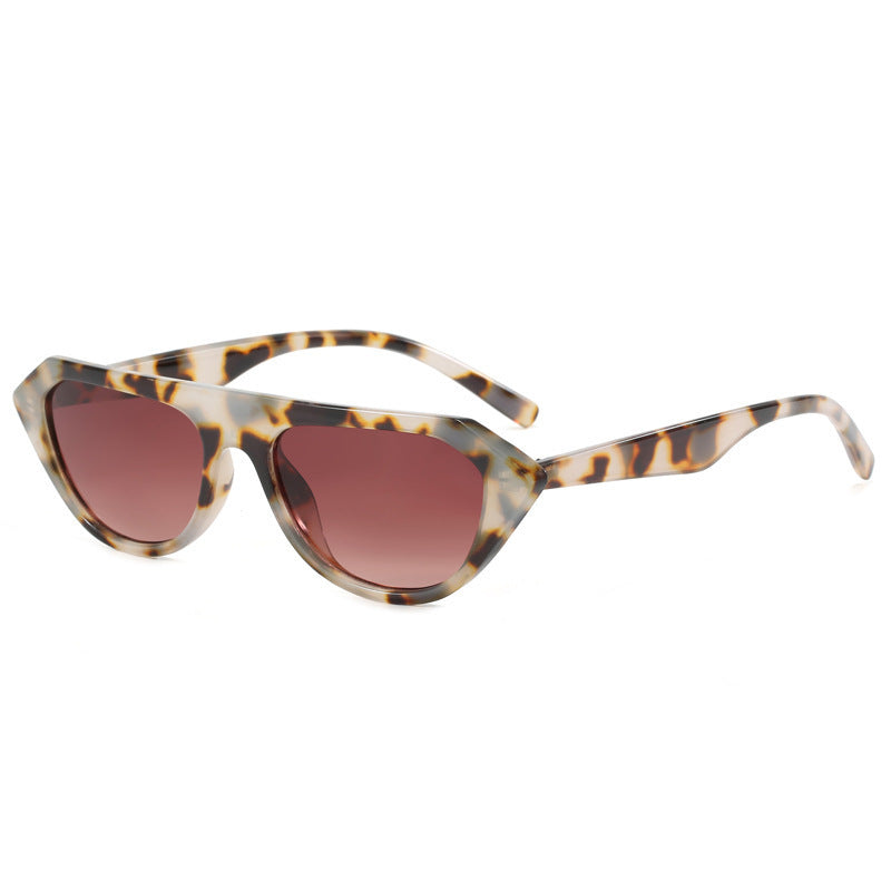 Women's fashionable sunglasses in an eye-catching style mix Kalsten