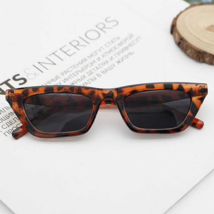 Women’s geometric sunglasses with refined plastic frame Kalsten