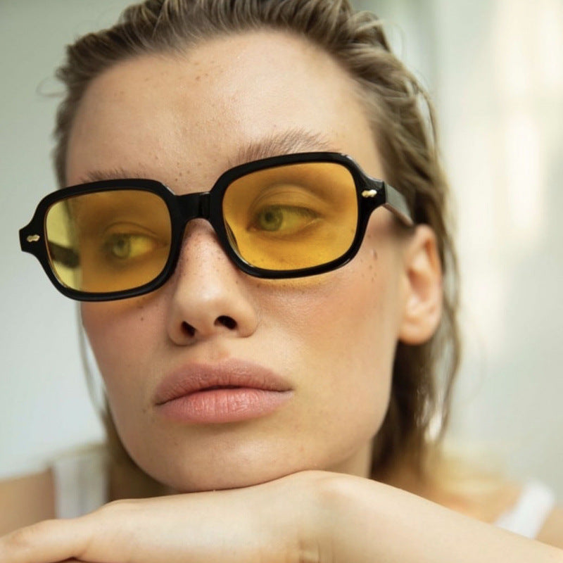 Ladies fashionable sunglasses with angular frame and yellow lenses Kalsten