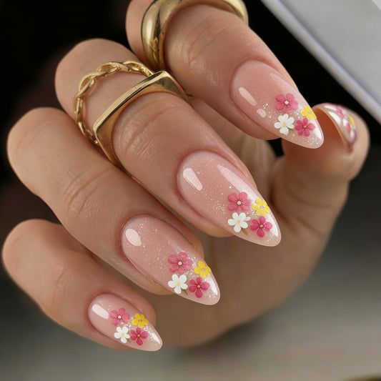 Fake nails with floral accents Acalora