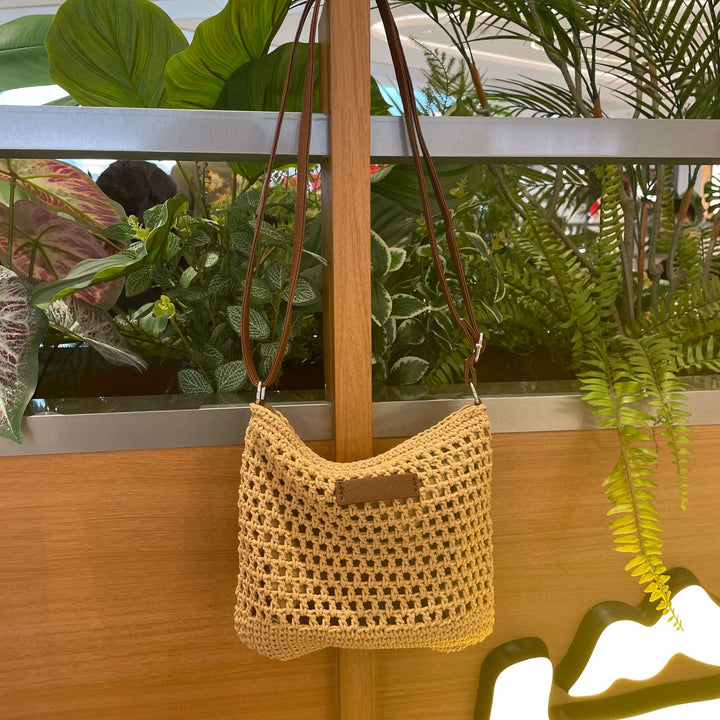 Hand-knotted shoulder bag in modern design Kalsten
